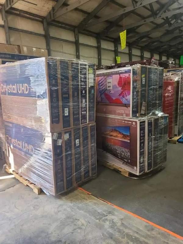 TV Pallet