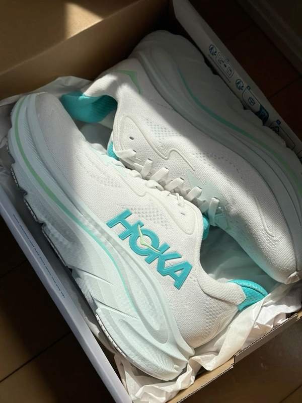 Running Shoes Case Lot