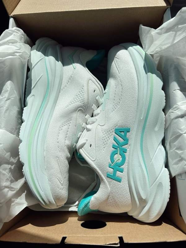 Running Shoes Case Lot