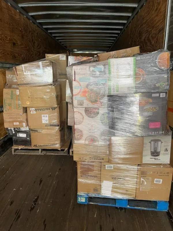 Online Marketplace Returns Pallet