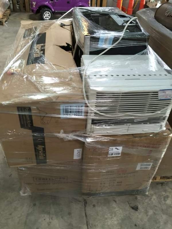 Online Marketplace Returns Pallet